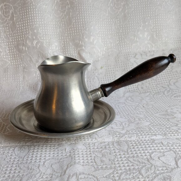 Early American Pewter by WEB Gravy, Butter, Syrup Warmer - Picture 1 of 14